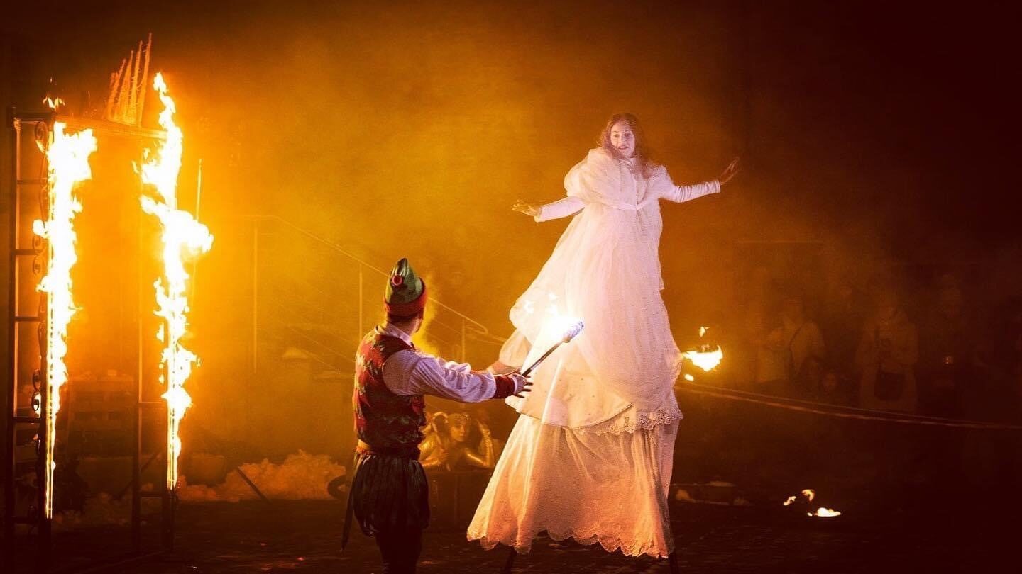 Zaczarowane Zwierciadło